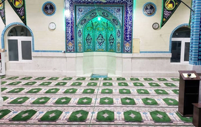 Iranian prayer rug with Mehrab design