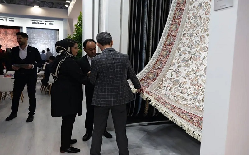 نمایشگاه فعلی در شأن صنعت فرش ایران نیست!