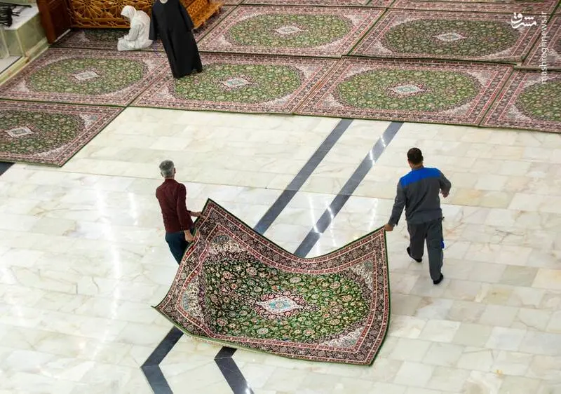 فرش کردن حرم امام حسین